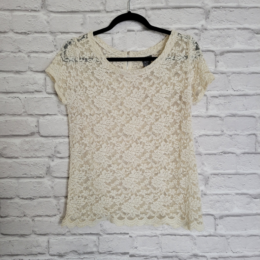 Dots Size Large lace top